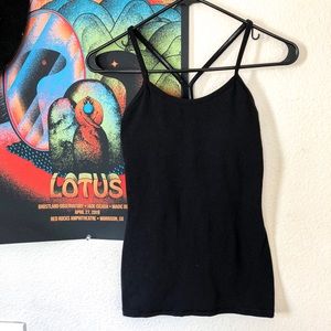 Lululemon black work out top size 4